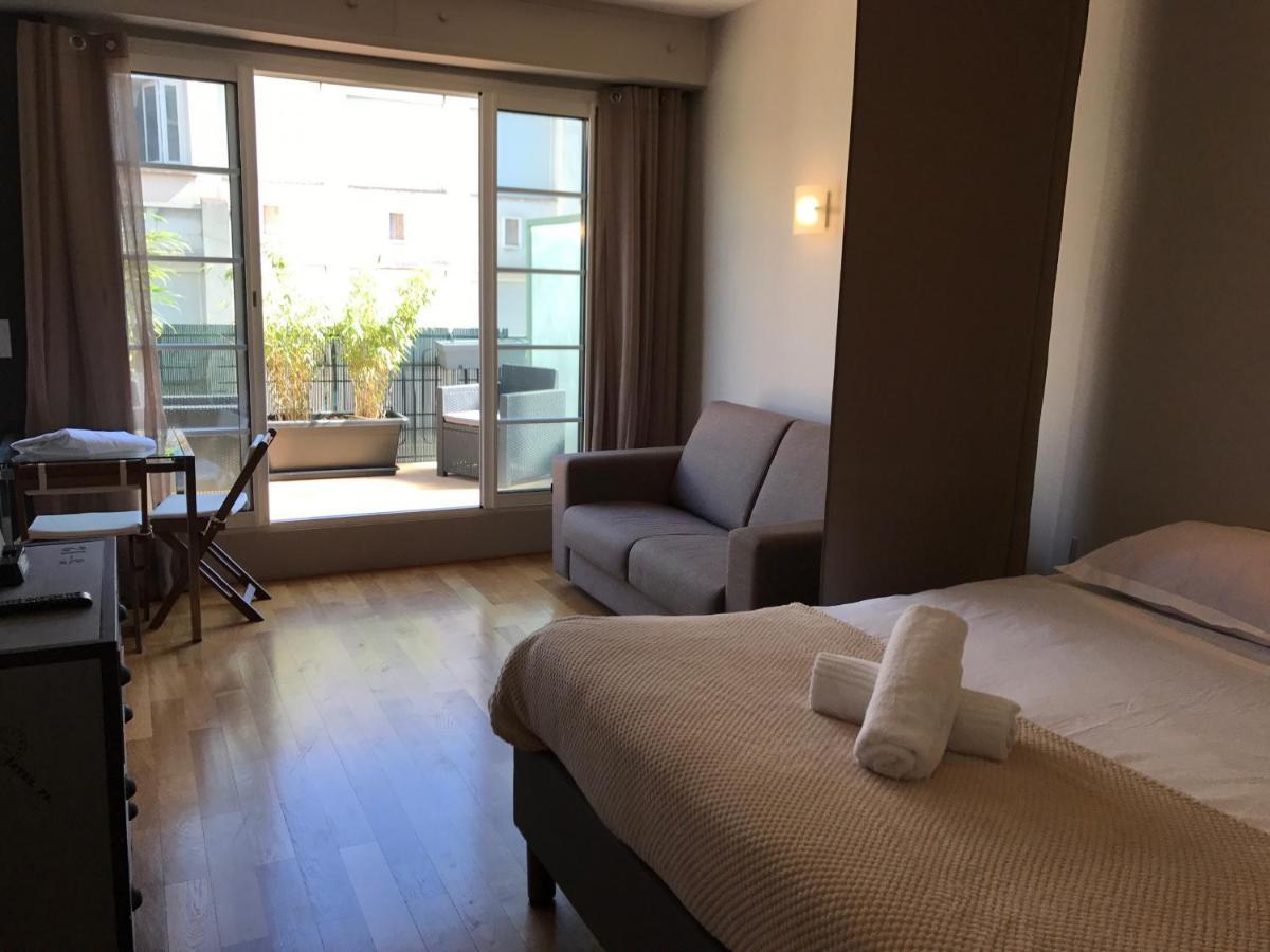 Downtown Studio & Large Terrace Appartamento *